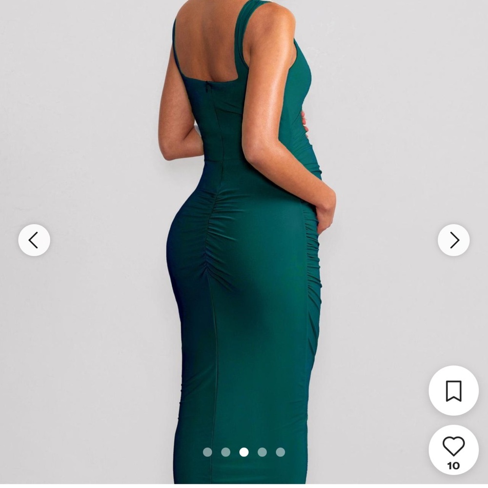 Avril-Bottle Green Square Neck Maternity Maxi Dress (Club L London) - Picture 5 of 9